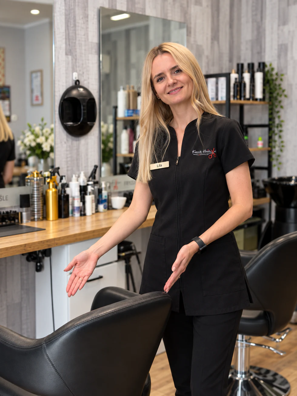 Lila, fryzjerka w salonie Kącik Fryzur